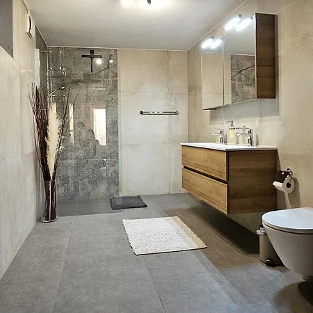 Magnifique à Louer Evilard